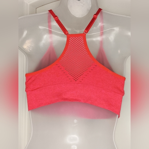 2/$30 Victoria secret active PINK top (#1,053) - Picture 3 of 7